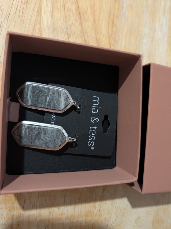 Mia & Tess Jewelry - Mia & Tess Gray Marble Drop Earrings in Silver